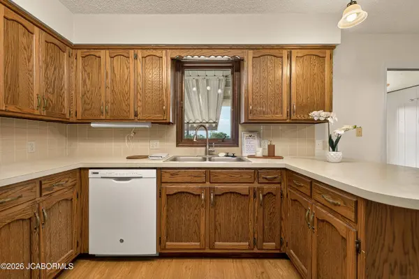 405 W MEADOW LANE, California, MO 65018