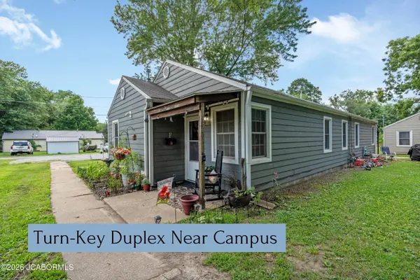 1818 S CARR AVENUE #1818 & 1820, Sedalia, MO 65301