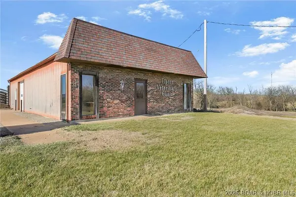 907 5 HWY, Tipton, MO 65081