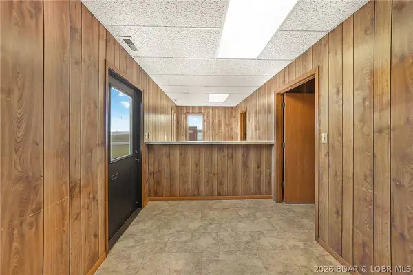 907 5 HWY, Tipton, MO 65081