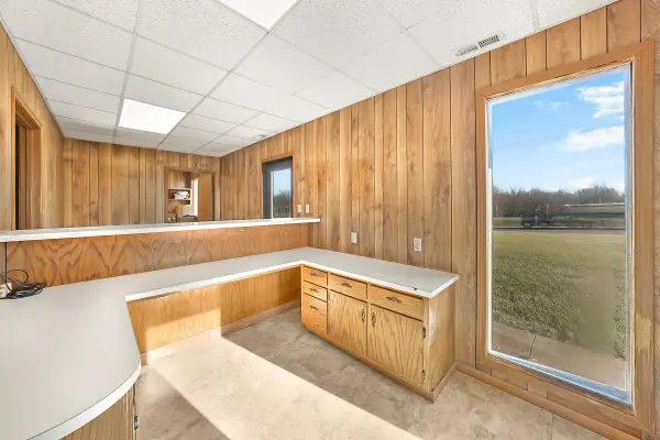 907 Missouri 5, Tipton, MO 65081