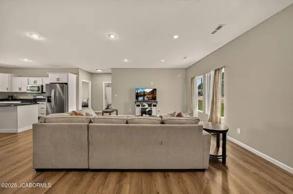 1202 HILLCREST ROAD, California, MO 65018