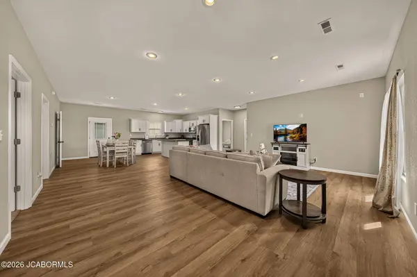 1202 HILLCREST ROAD, California, MO 65018