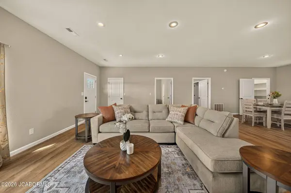 1202 HILLCREST ROAD, California, MO 65018