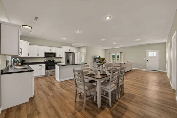 1202 Hillcrest RD, California, MO 65018