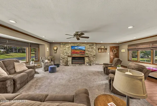 502 LAWN DRIVE, Tipton, MO 65081