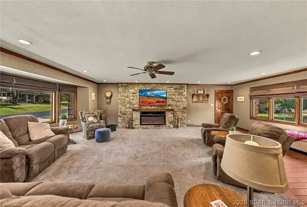 502 Lawn DR, Tipton, MO 65081