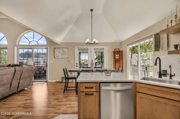 18 VALENCIA DRIVE, Lake Ozark, MO 65049
