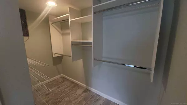 94 Harvest Hill Road, Berlin, CT 06037