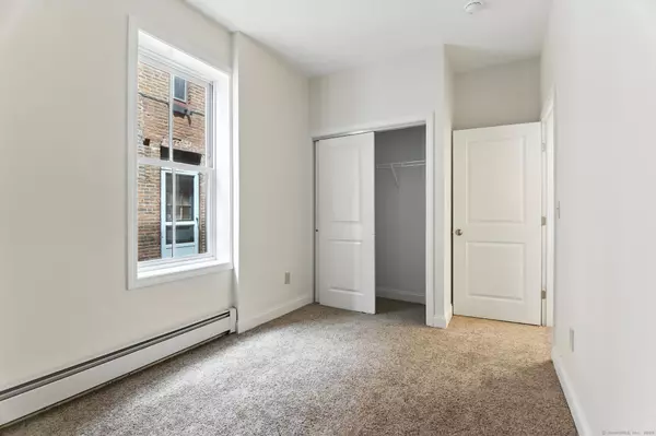 45 Squire Street, Hartford, CT 06106