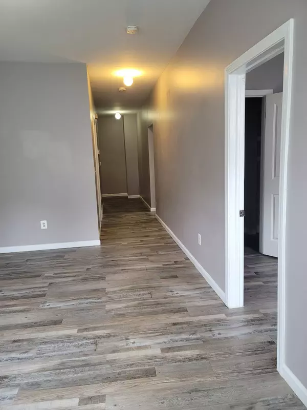 41 Mahl Avenue, Hartford, CT 06154