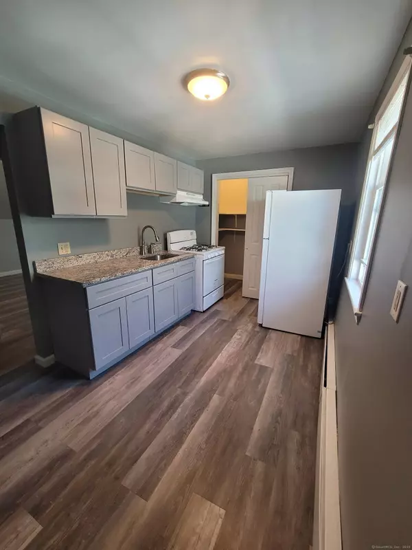 45 Mahl Avenue, Hartford, CT 06154