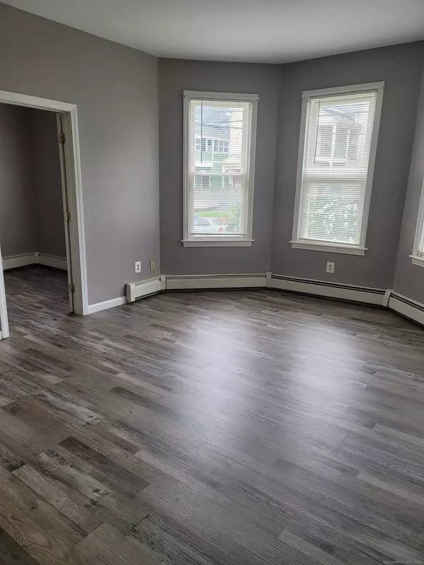 41 Mahl Avenue, Hartford, CT 06154