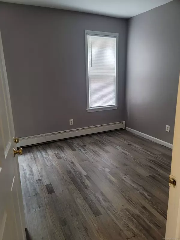 41 Mahl Avenue, Hartford, CT 06154