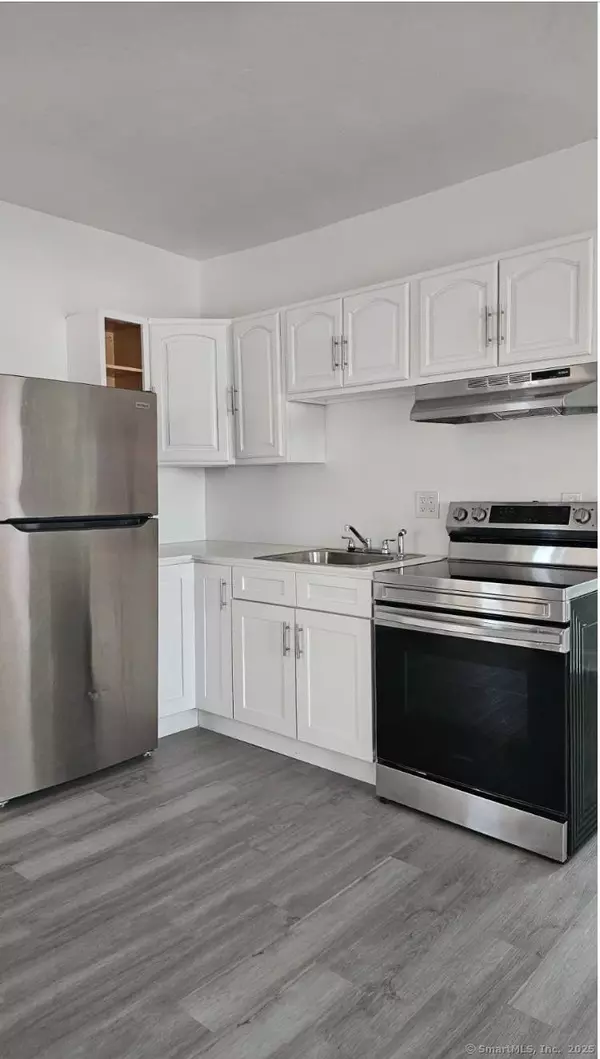 34 Mapleton Street, Hartford, CT 06114