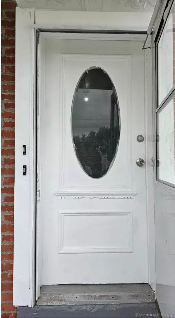 34 Mapleton Street, Hartford, CT 06114