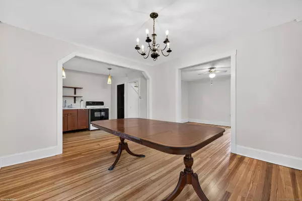 90 Allendale Road, Hartford, CT 06106