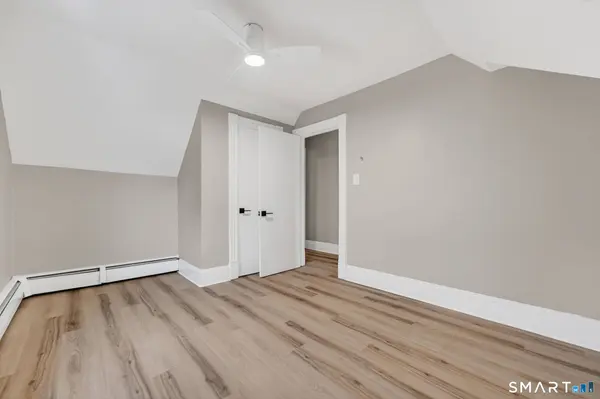 129 Francis Avenue #3rd Floor, Hartford, CT 06106