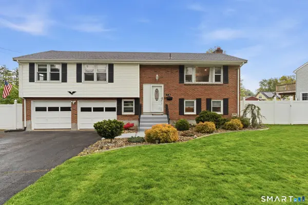 16 Ridge Crest Circle, Wethersfield, CT 06109