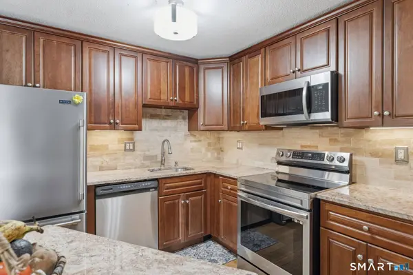 2218 Harbor View Drive #2218, Rocky Hill, CT 06067