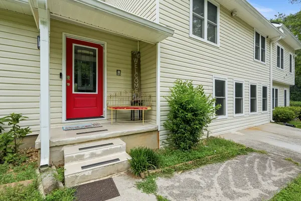 5032 Springtree Ct, Lithonia, GA 30038-2752