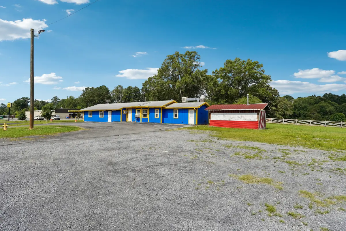 15 Everett Springs Rd NE, Calhoun, GA 30701-6909
