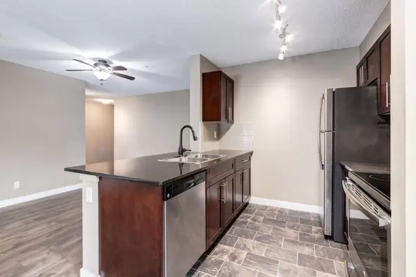 403 Mackenzie WAY SW #9116, Airdrie, AB T4B3V7