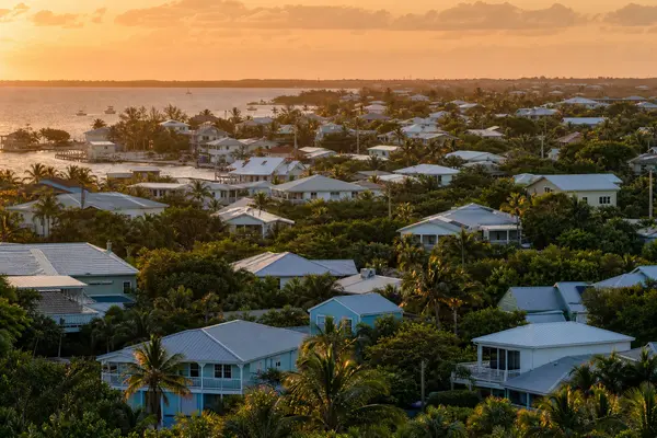 Selling a Summerland Key Home Amid Market Shifts
