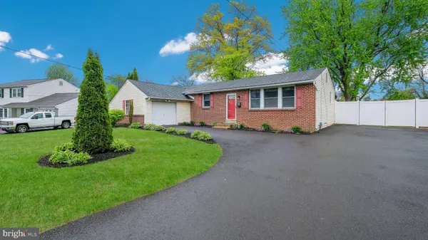 717 LONGSTRETH RD, Warminster, PA 18974