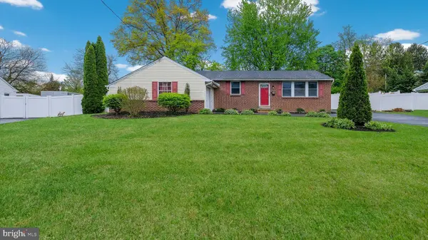 717 LONGSTRETH RD, Warminster, PA 18974