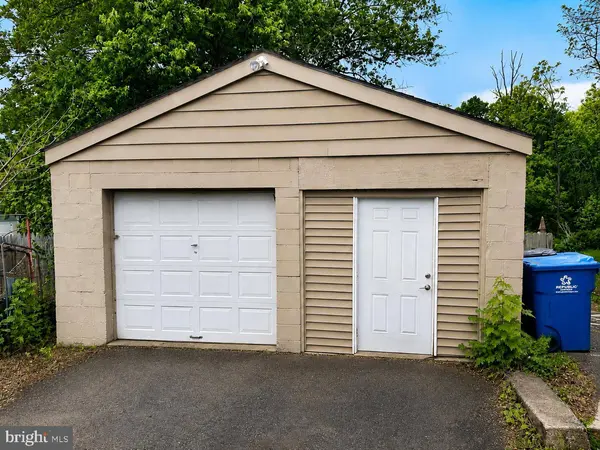 2217 N ROCKHILL RD, Sellersville, PA 18960