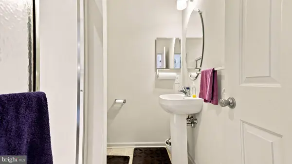 381 MANOR CIR, Harleysville, PA 19438