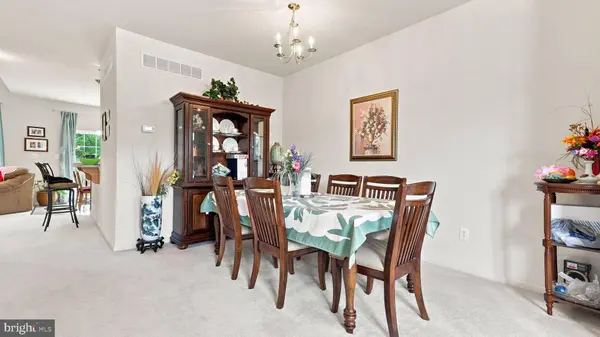 381 MANOR CIR, Harleysville, PA 19438
