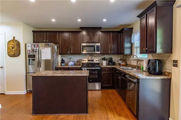 27 Ravencrest DR, Anderson, SC 29621