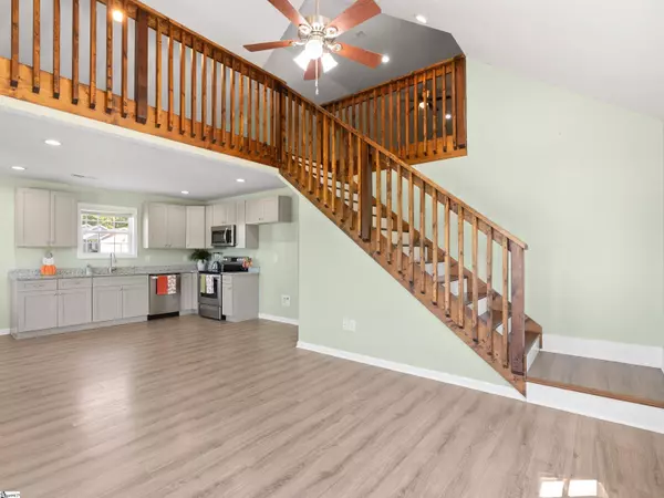 381 Deer Farm Pond Lane, Fair Play, SC 29643