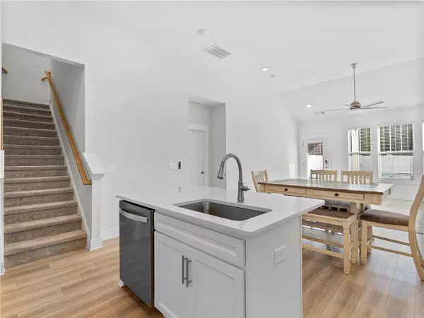 223 Grange Valley LN, Central, SC 29630