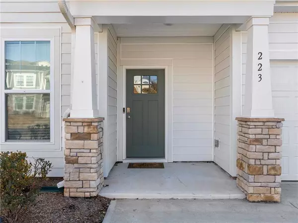 223 Grange Valley LN, Central, SC 29630