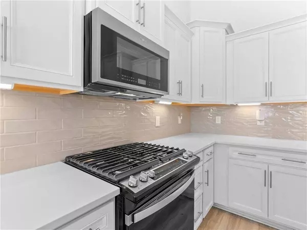 223 Grange Valley LN, Central, SC 29630