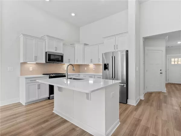 223 Grange Valley LN, Central, SC 29630