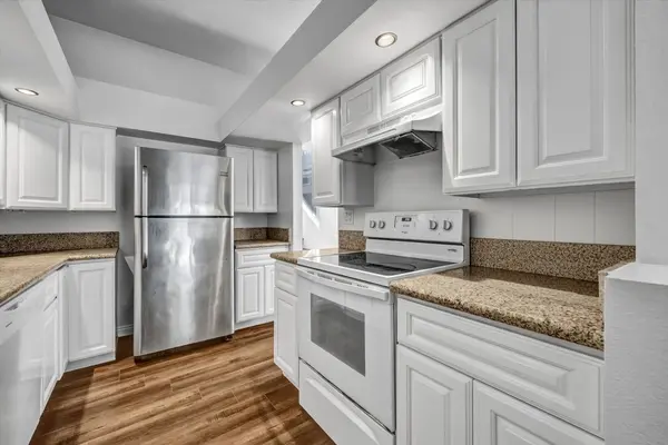 3021 Langs Bay, Costa Mesa, CA 92626-6910