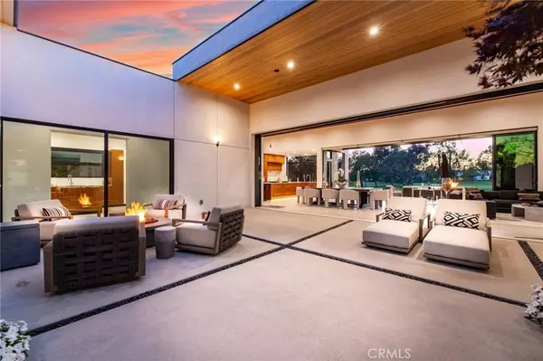 6691 Country CIR, Huntington Beach, CA 92648