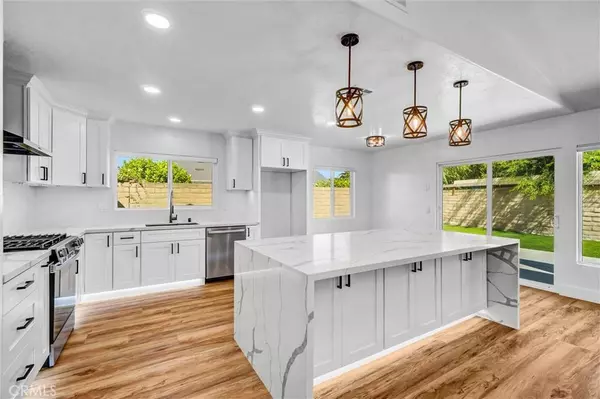 17472 Bellport CIR, Huntington Beach, CA 92649