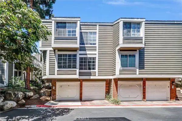 3021 Langs Bay, Costa Mesa, CA 92626