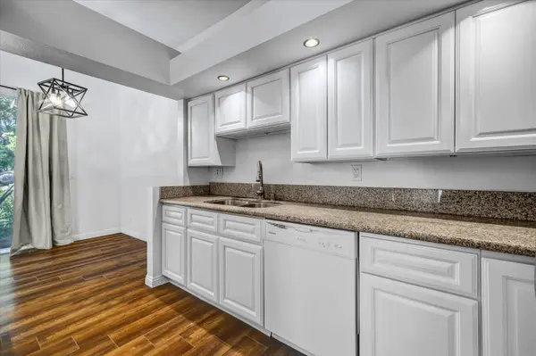 3021 Langs Bay, Costa Mesa, CA 92626-6910