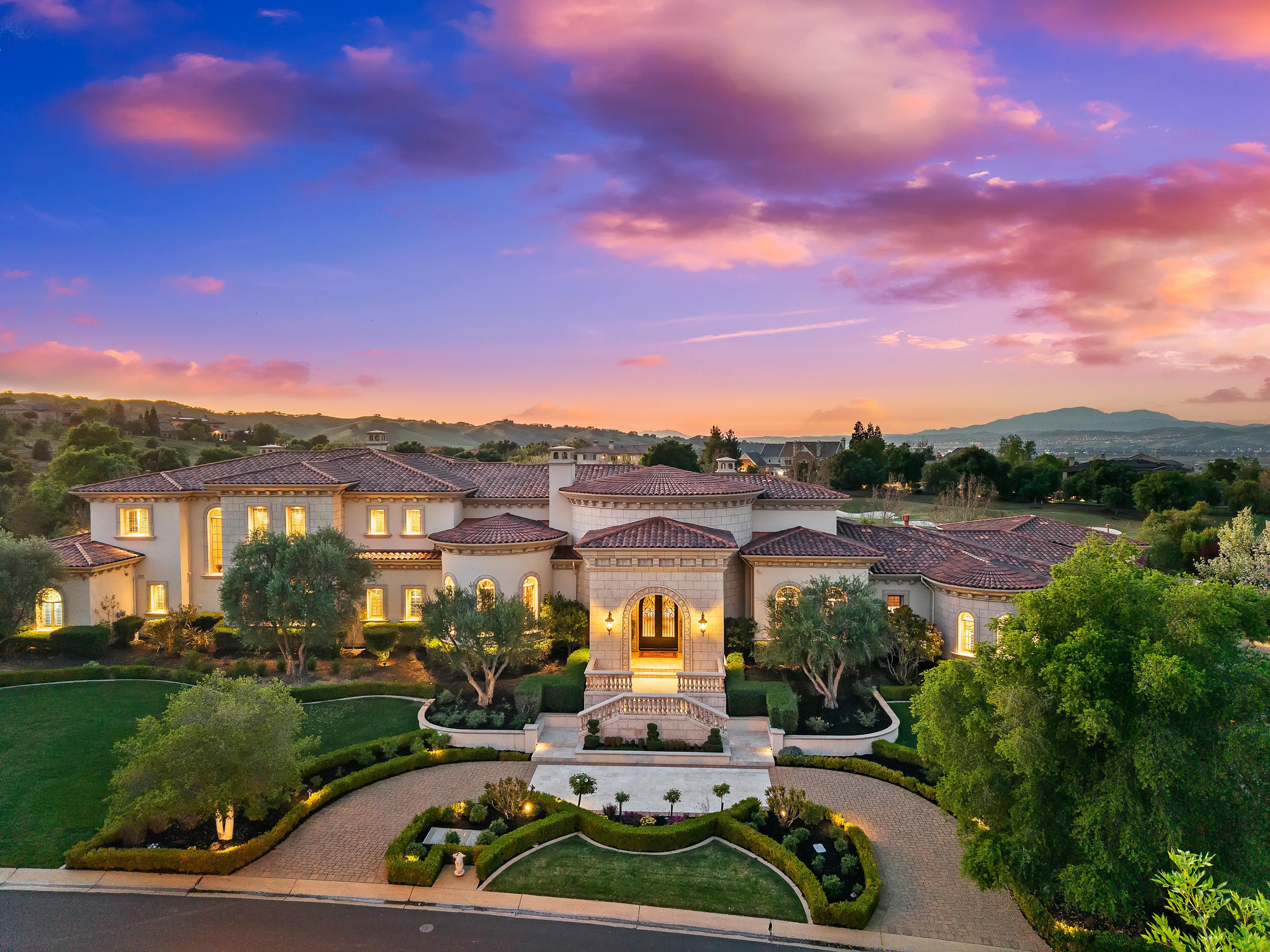 Luxury Pleasanton home represented by Venema Homes Team