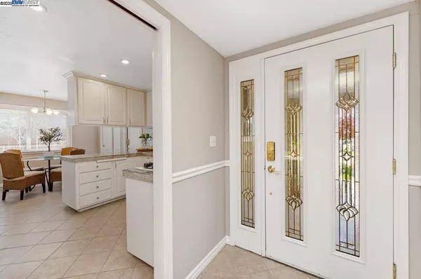 6130 Allbrook Cir, Pleasanton, CA 94588