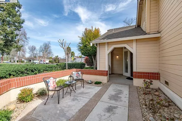 1565 Trimingham Dr, Pleasanton, CA 94566