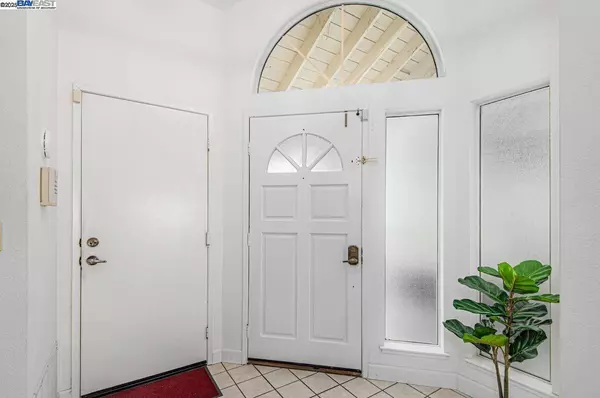 1565 Trimingham Dr, Pleasanton, CA 94566