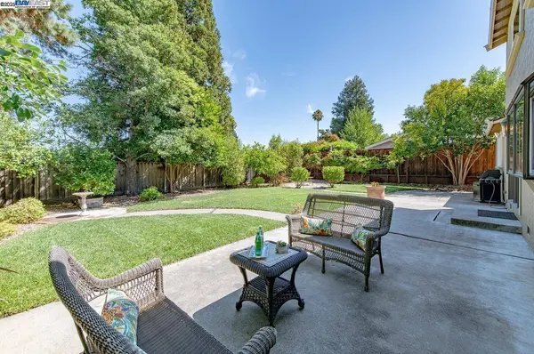 954 Crellin Rd, Pleasanton, CA 94566