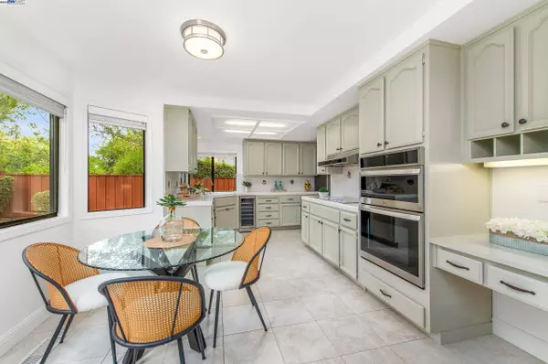 3134 Arbor Dr, Pleasanton, CA 94566